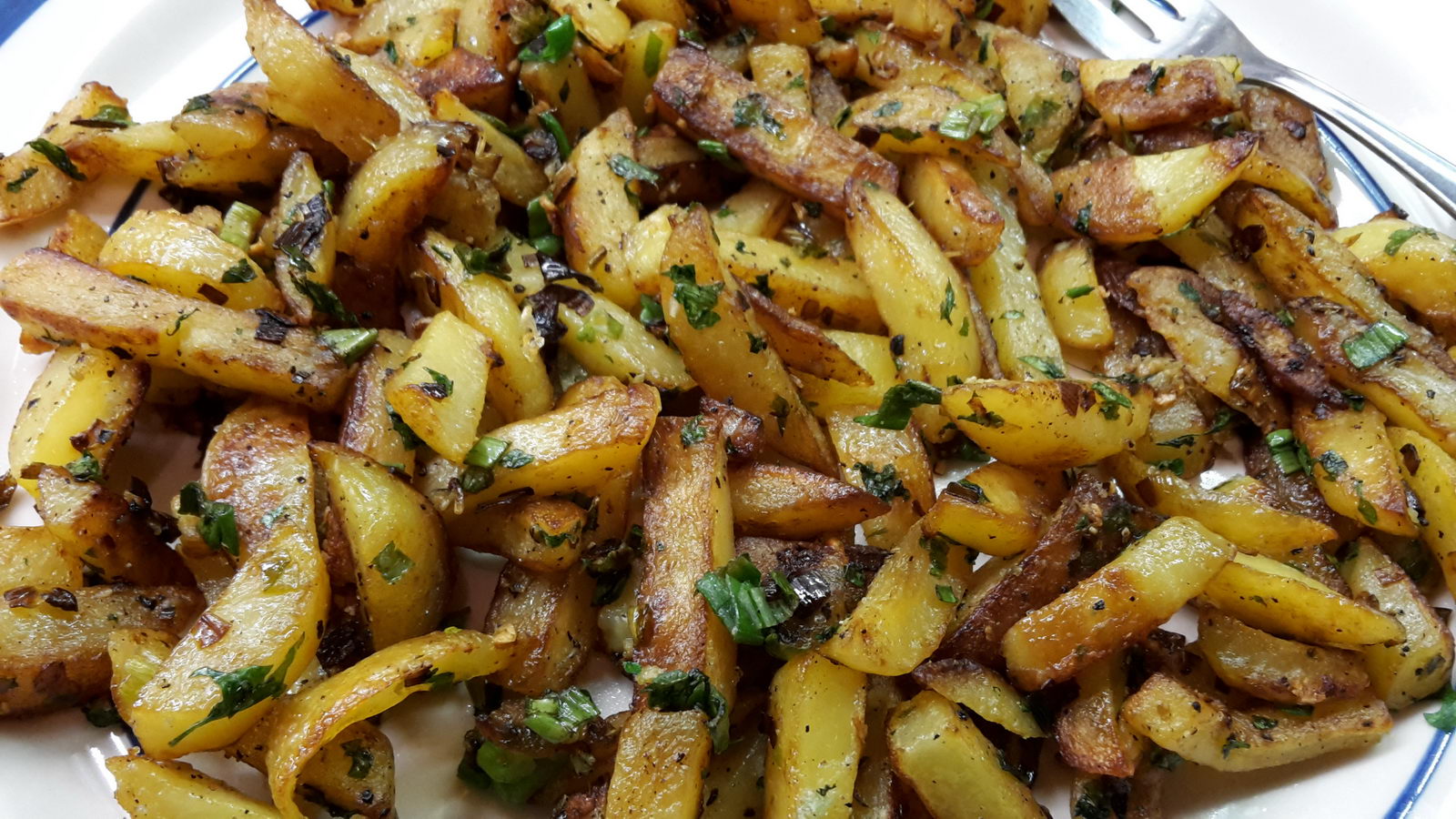 Provenzalische Kartoffeln - Bratkartoffeln mit Zitrone und Knoblauch