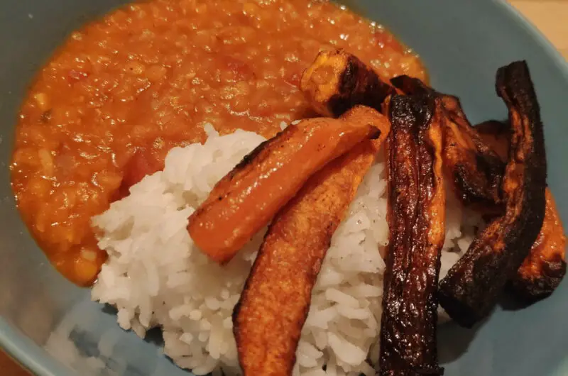 Vegan gekocht: Curry-Linsen-Bowl mit Röstkarotten